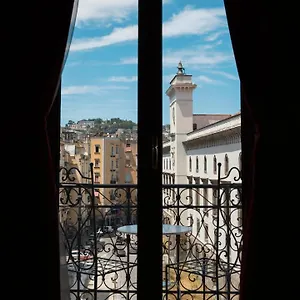 Couette-café Vico 22, Naples